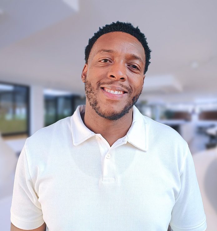 Sanele Headshot
